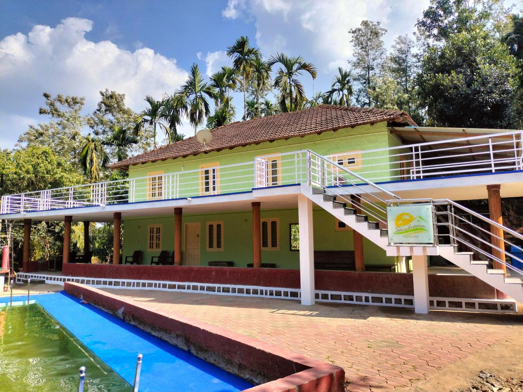 Villa Sambrama Wood House à Madikeri Extérieur photo