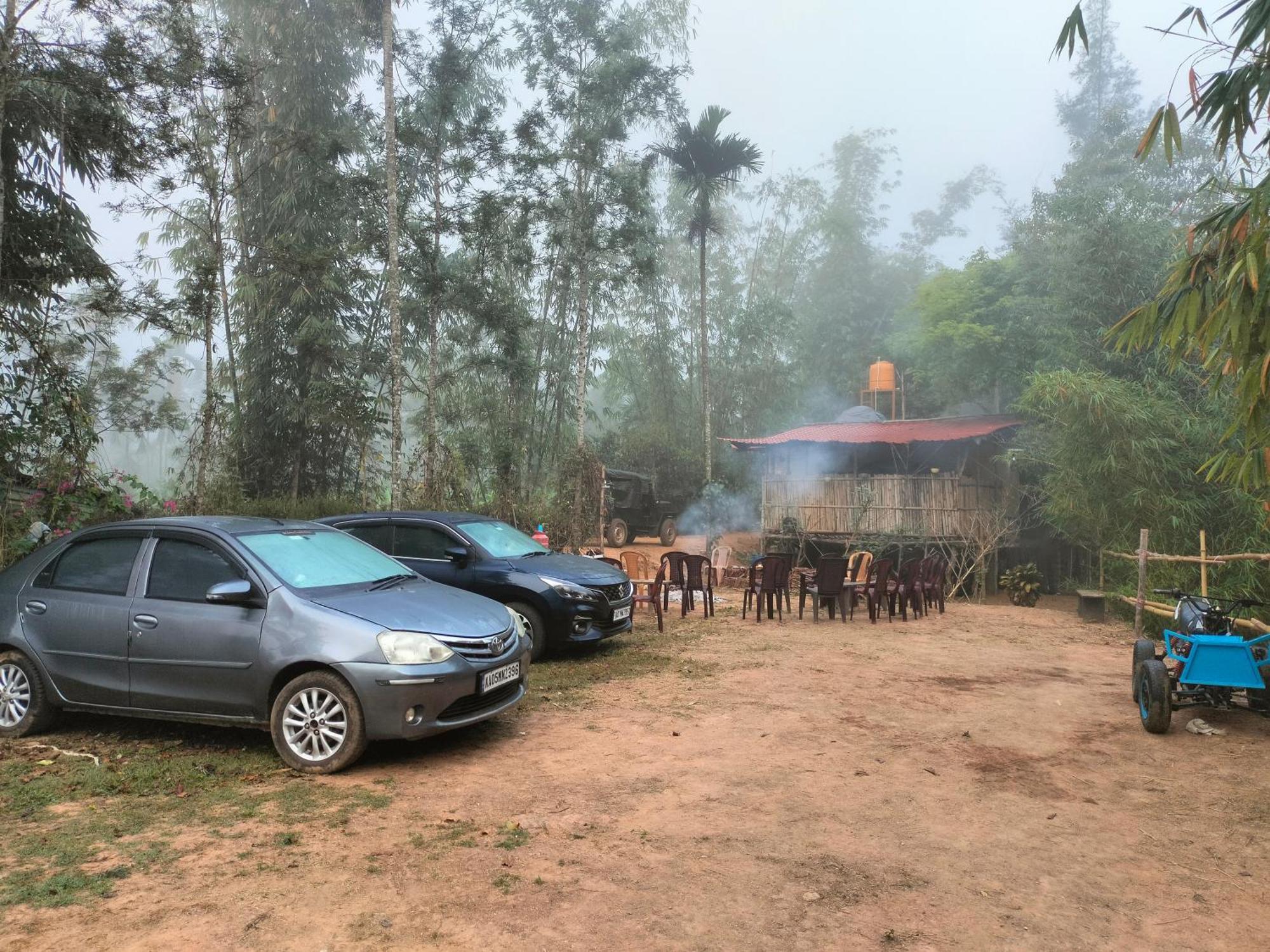 Villa Sambrama Wood House à Madikeri Extérieur photo