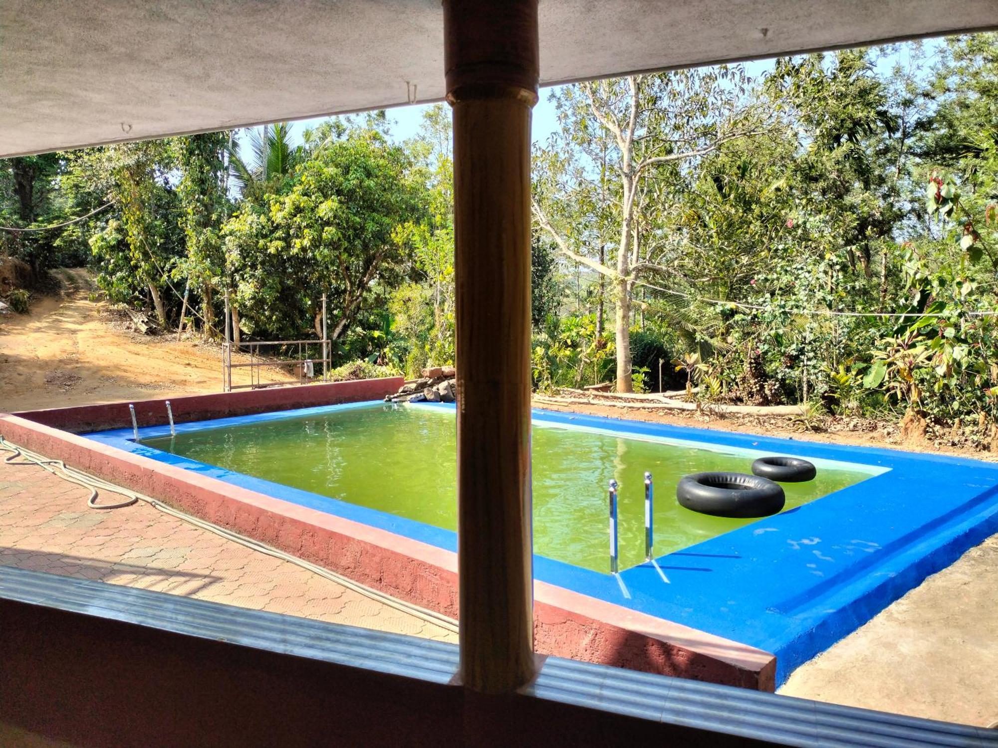Villa Sambrama Wood House à Madikeri Extérieur photo