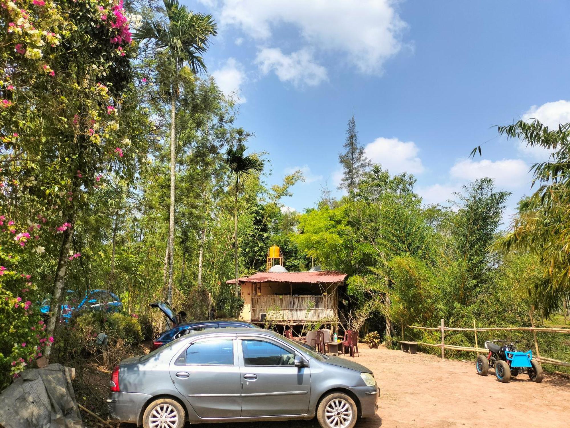 Villa Sambrama Wood House à Madikeri Extérieur photo